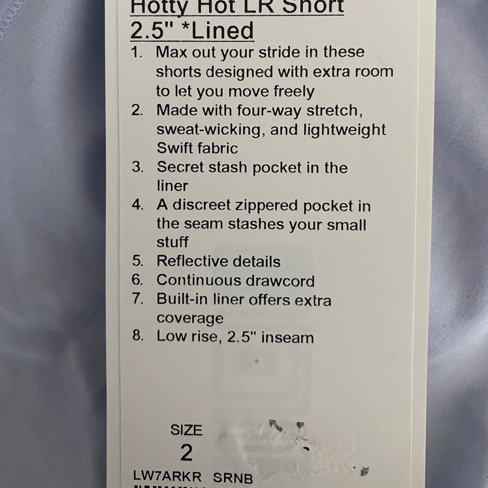 NWT Lululemon Hotty Hot Shorts 2.5” - Picture 4 of 5